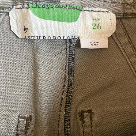 Anthropologie Green Cargo Utility Cropped Camo Pants Relaxed Casual - Picture 3 of 12